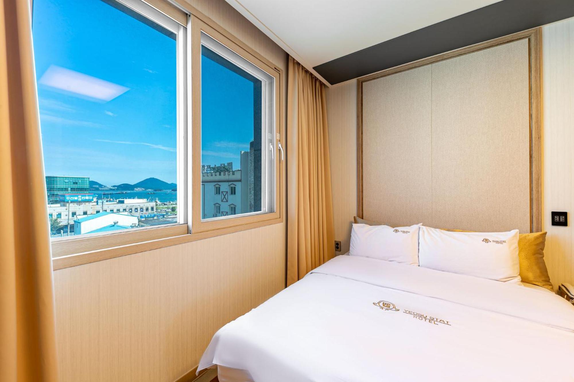 Yeosu Stay Hotel Habitación foto