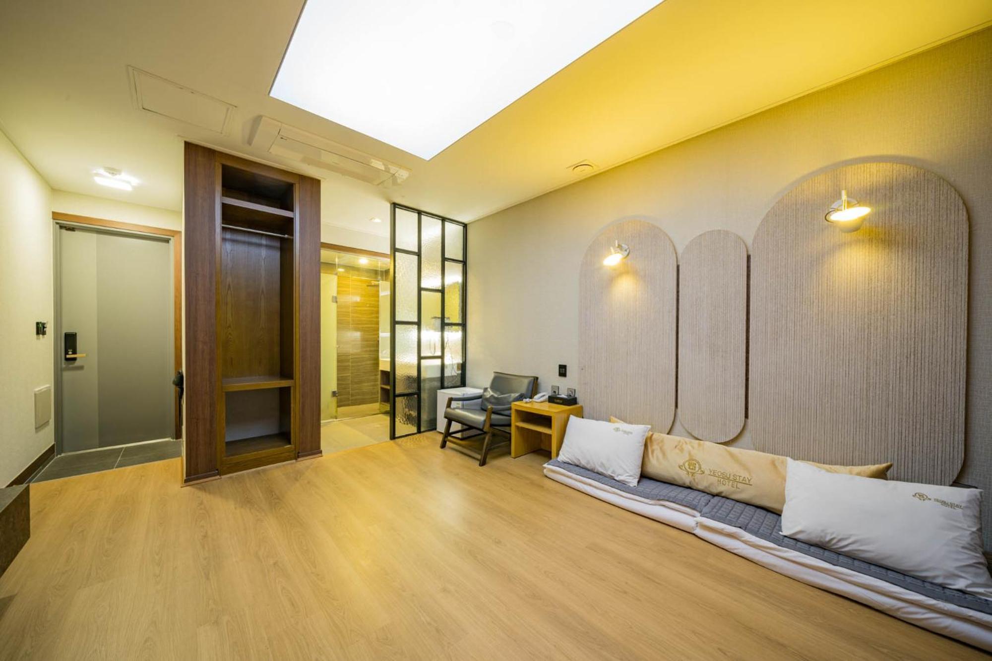 Yeosu Stay Hotel Habitación foto