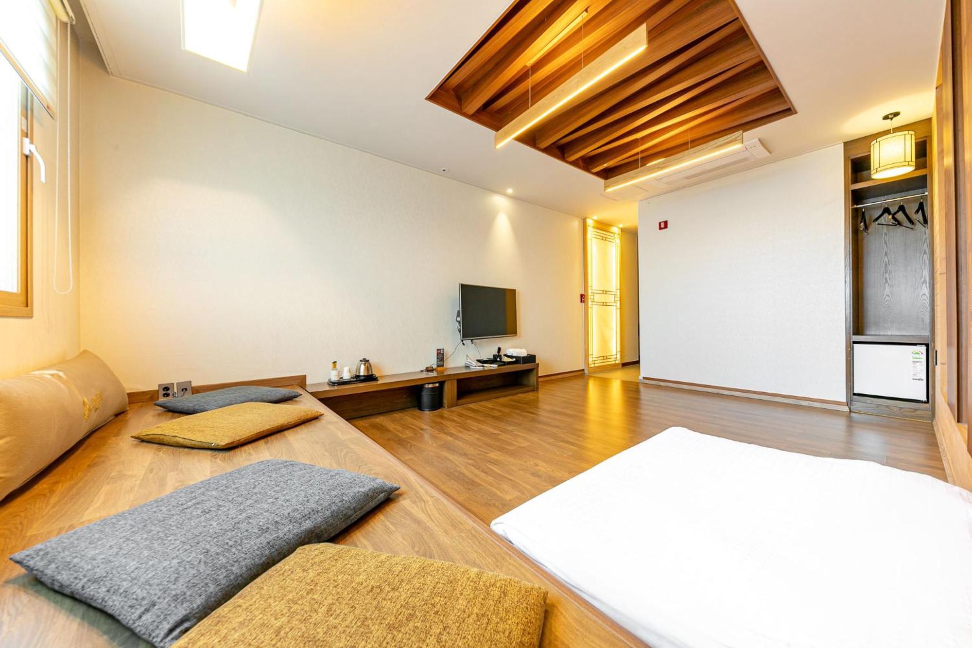 Yeosu Stay Hotel Habitación foto
