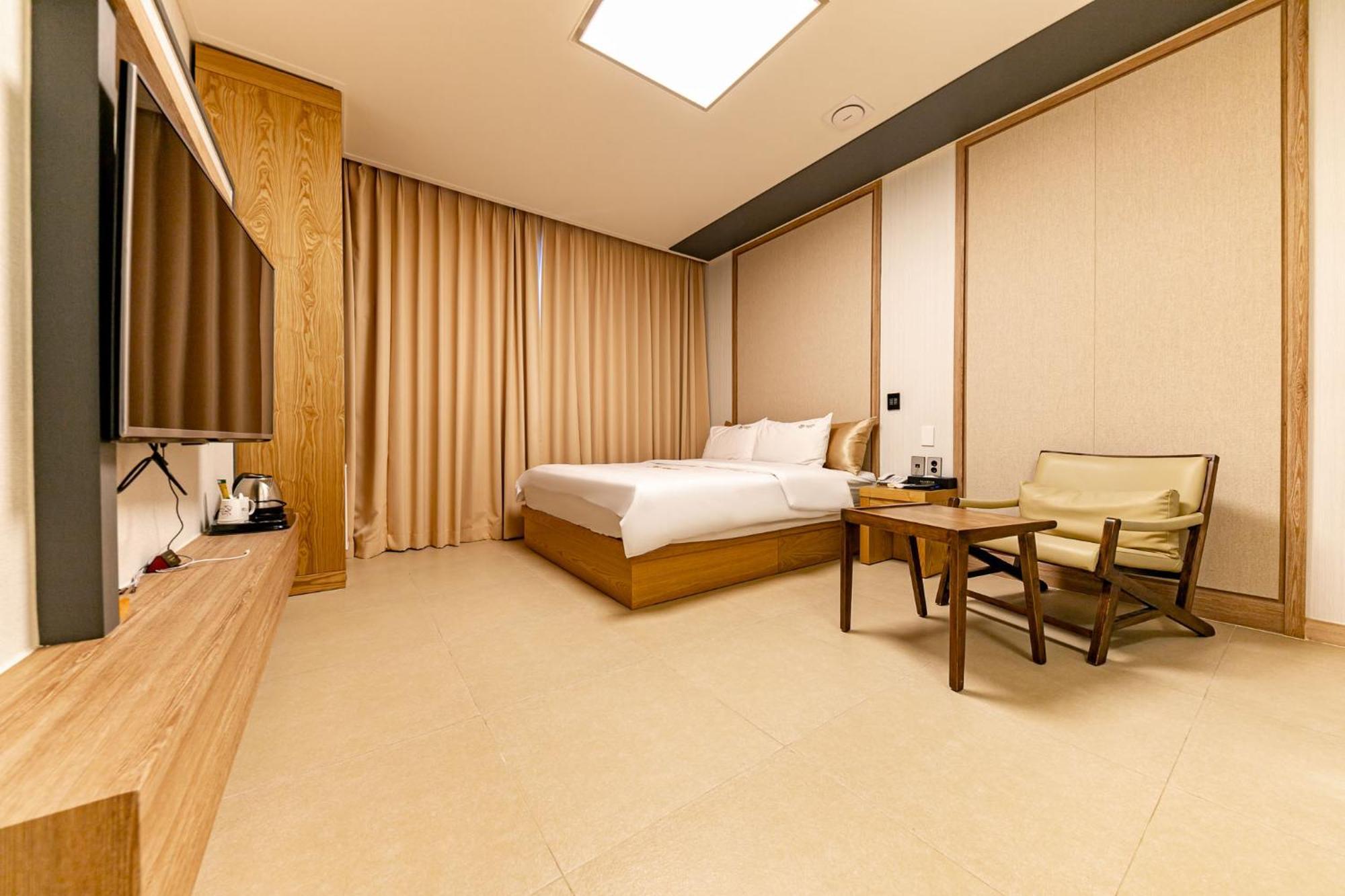 Yeosu Stay Hotel Habitación foto